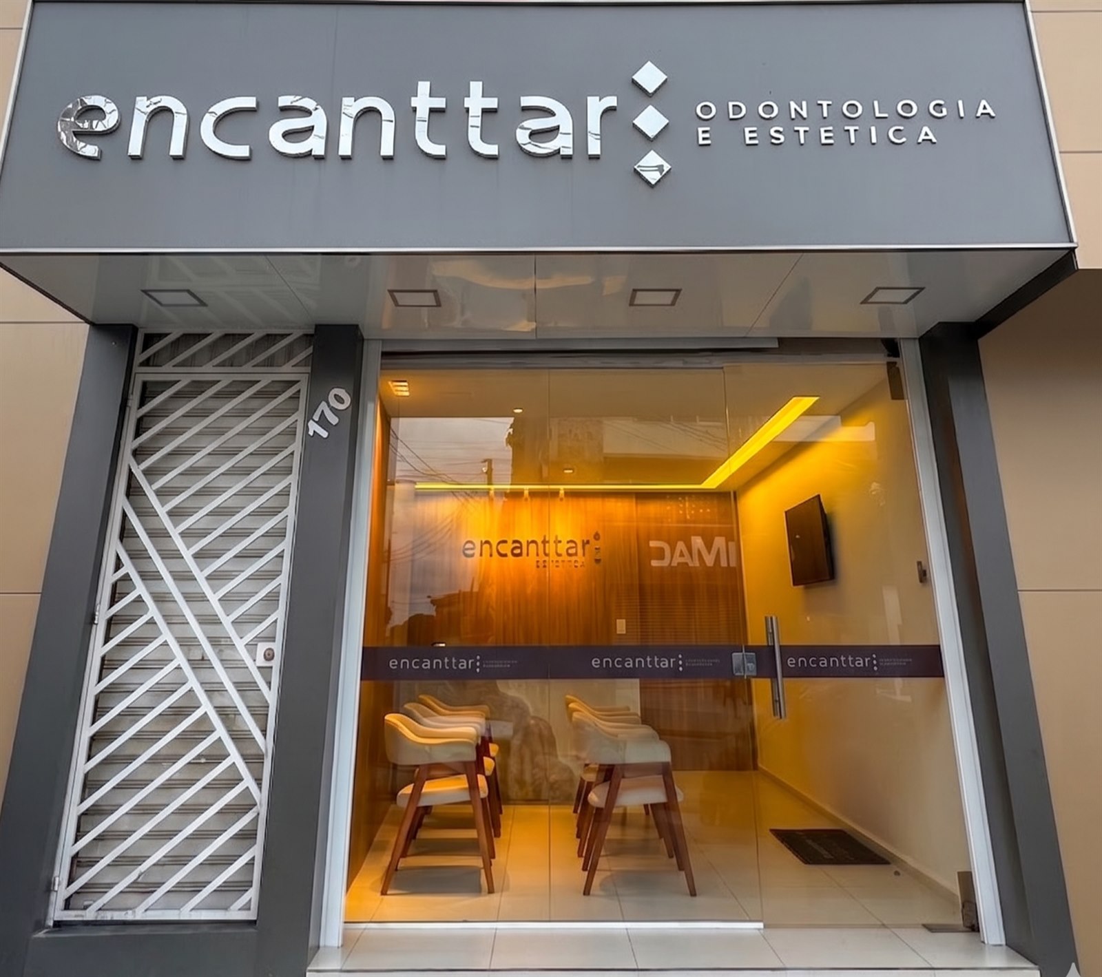 Fachada da Encanttar Odontologia & Estética em Escada-PE